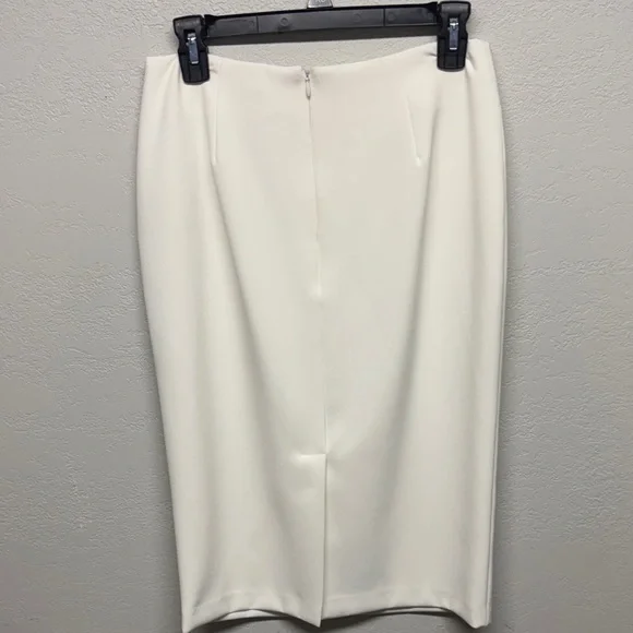Alberto Makali Elegant White Pencil Skirt - Picture 2 of 3